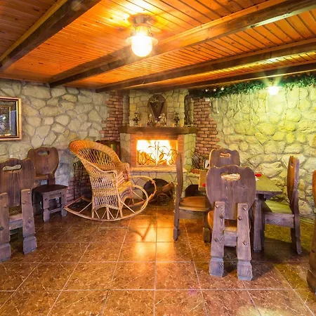 Panska Hata Orman Evi Yaremche