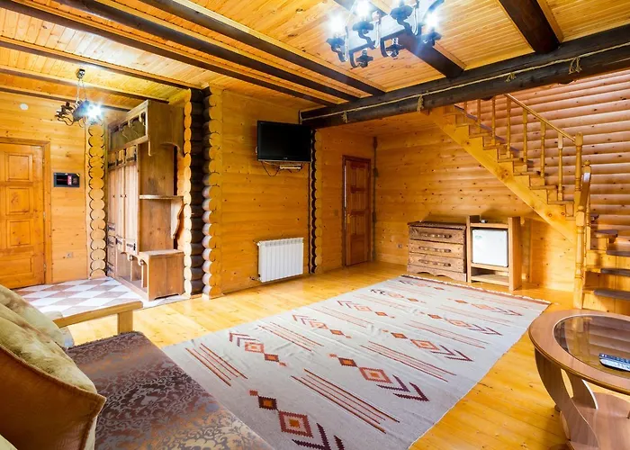 Panska Hata Orman Evi Yaremche